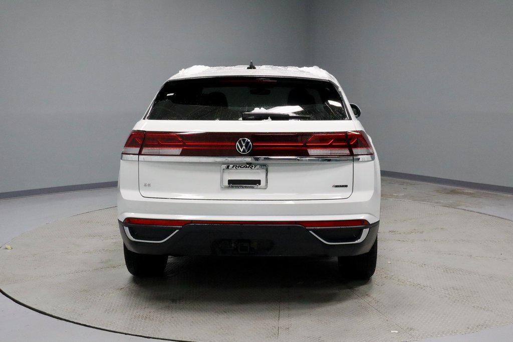 Used 2025 Volkswagen Atlas Cross Sport SE image 9