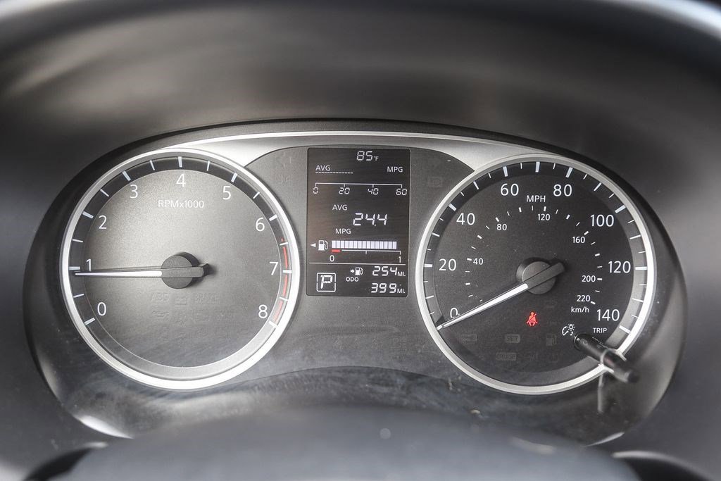 Certified 2025 Nissan Kicks Play S image 22