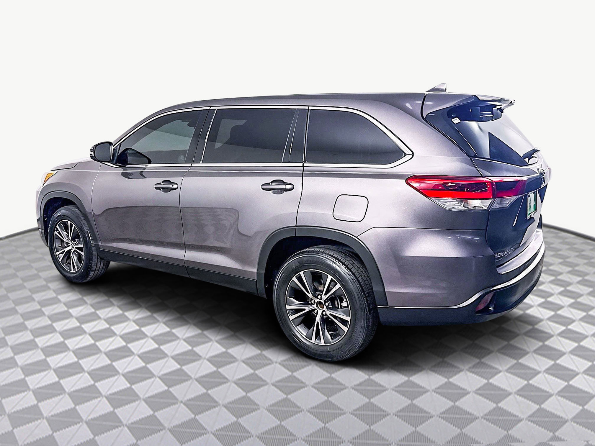 Used 2019 Toyota Highlander Plus image 7