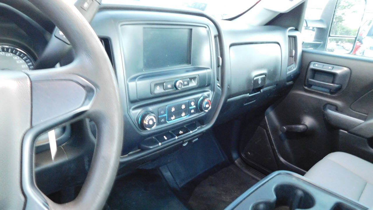 Used 2018 Chevrolet Silverado 2500 W/T AWD/4WD image 24
