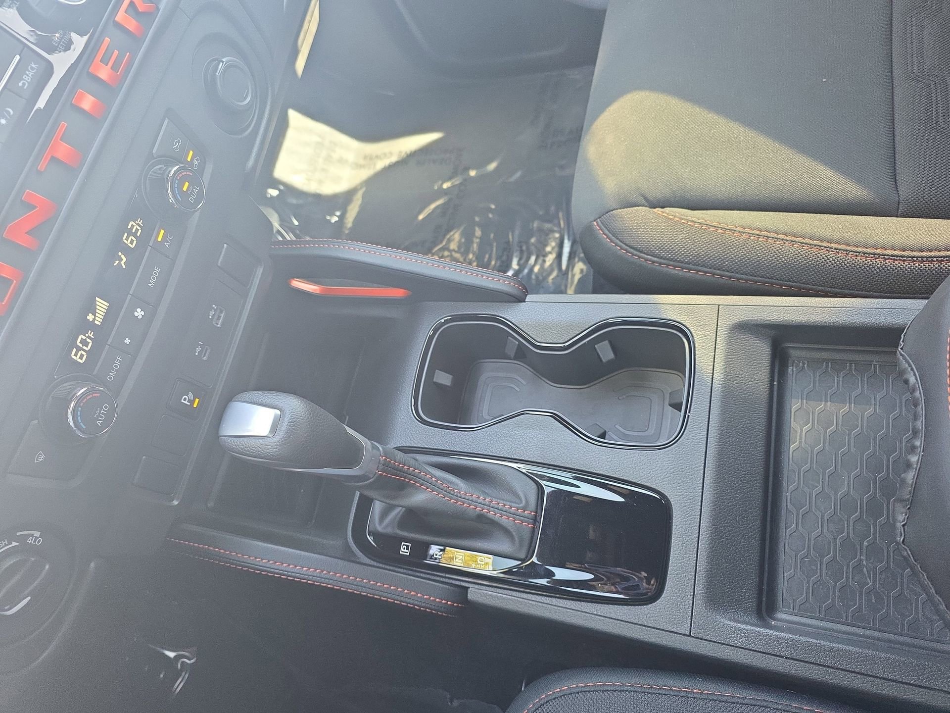 Used 2025 Nissan Frontier PRO-4X AWD/4WD image 25