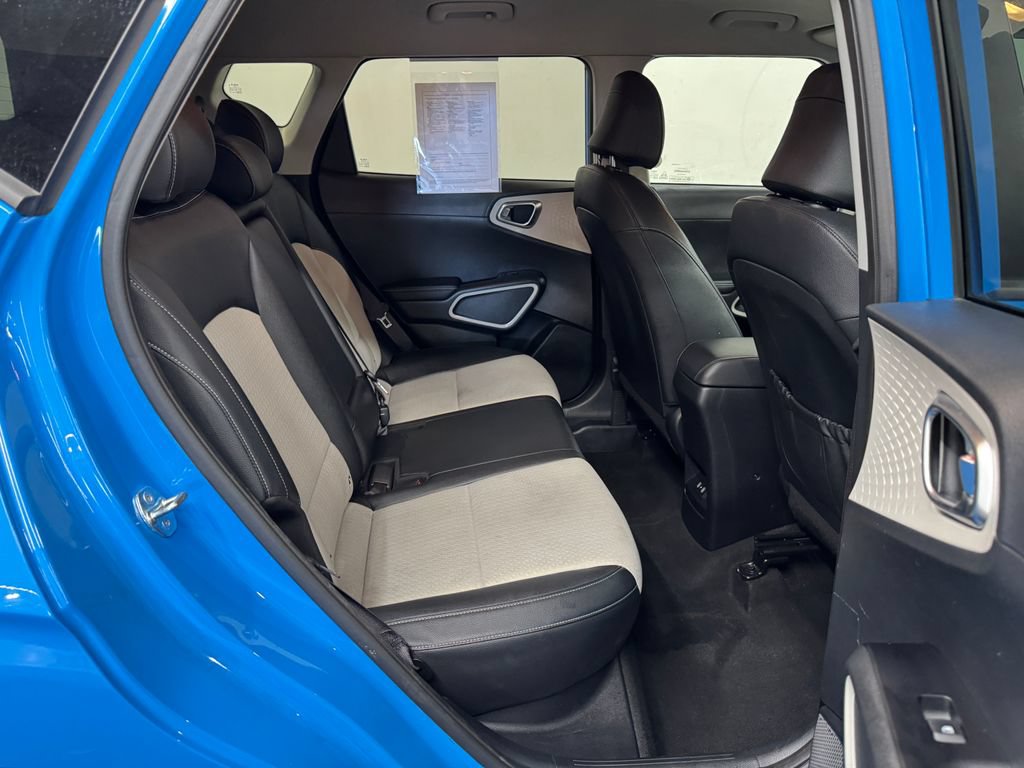 Used 2023 Kia Soul GT-Line FWD image 27