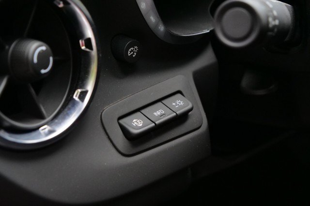 Used 2022 Chevrolet Camaro ZL1 RWD image 18