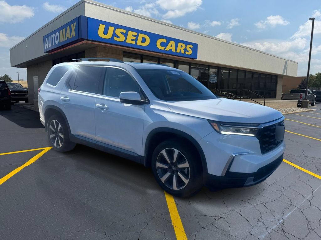 Certified 2023 Honda Pilot Touring image 4
