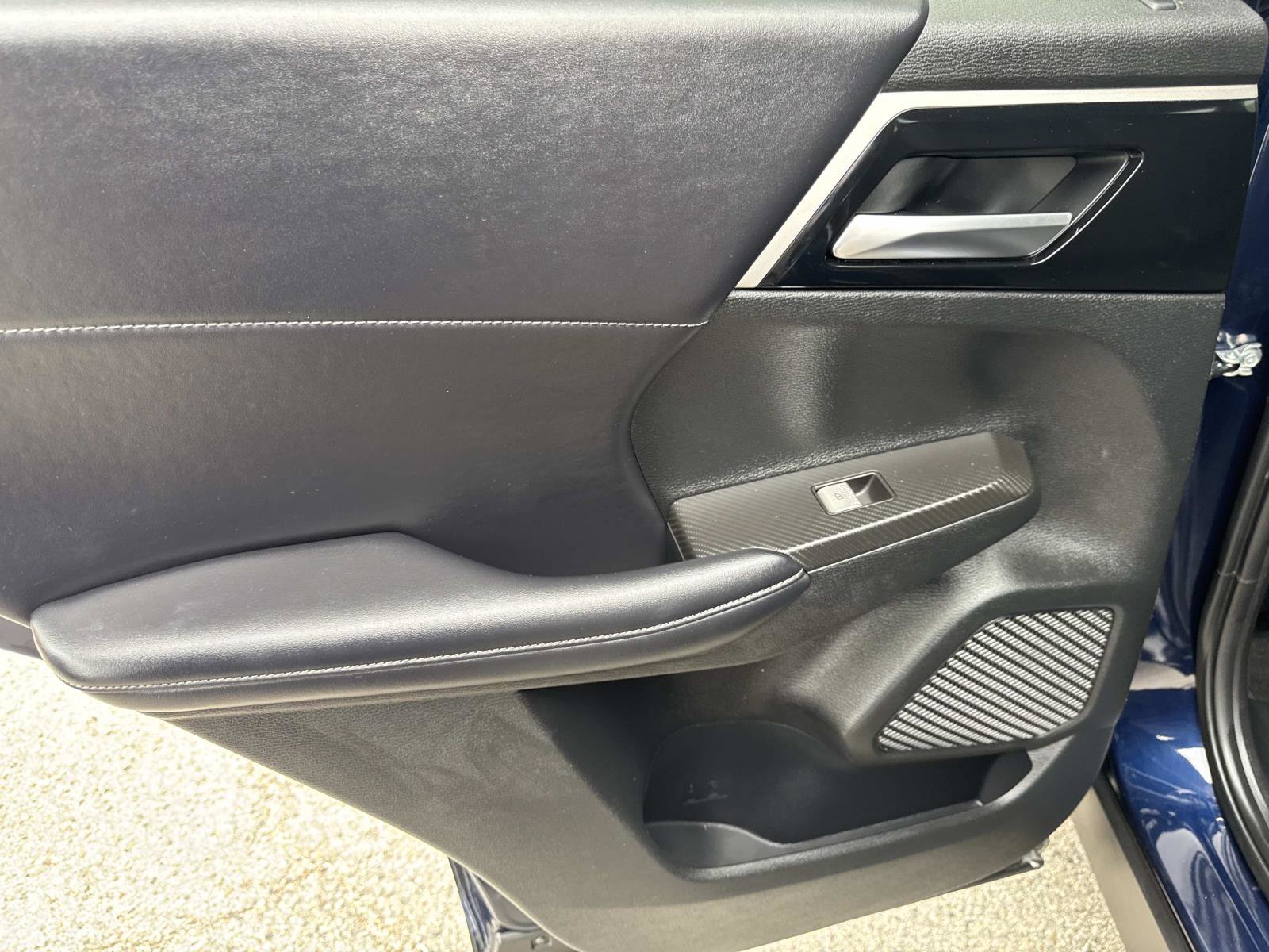 Used 2024 Mitsubishi Outlander FWD image 9