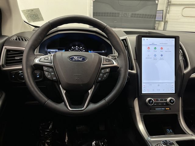 Used 2022 Ford Edge SEL w/ Convenience Package image 5