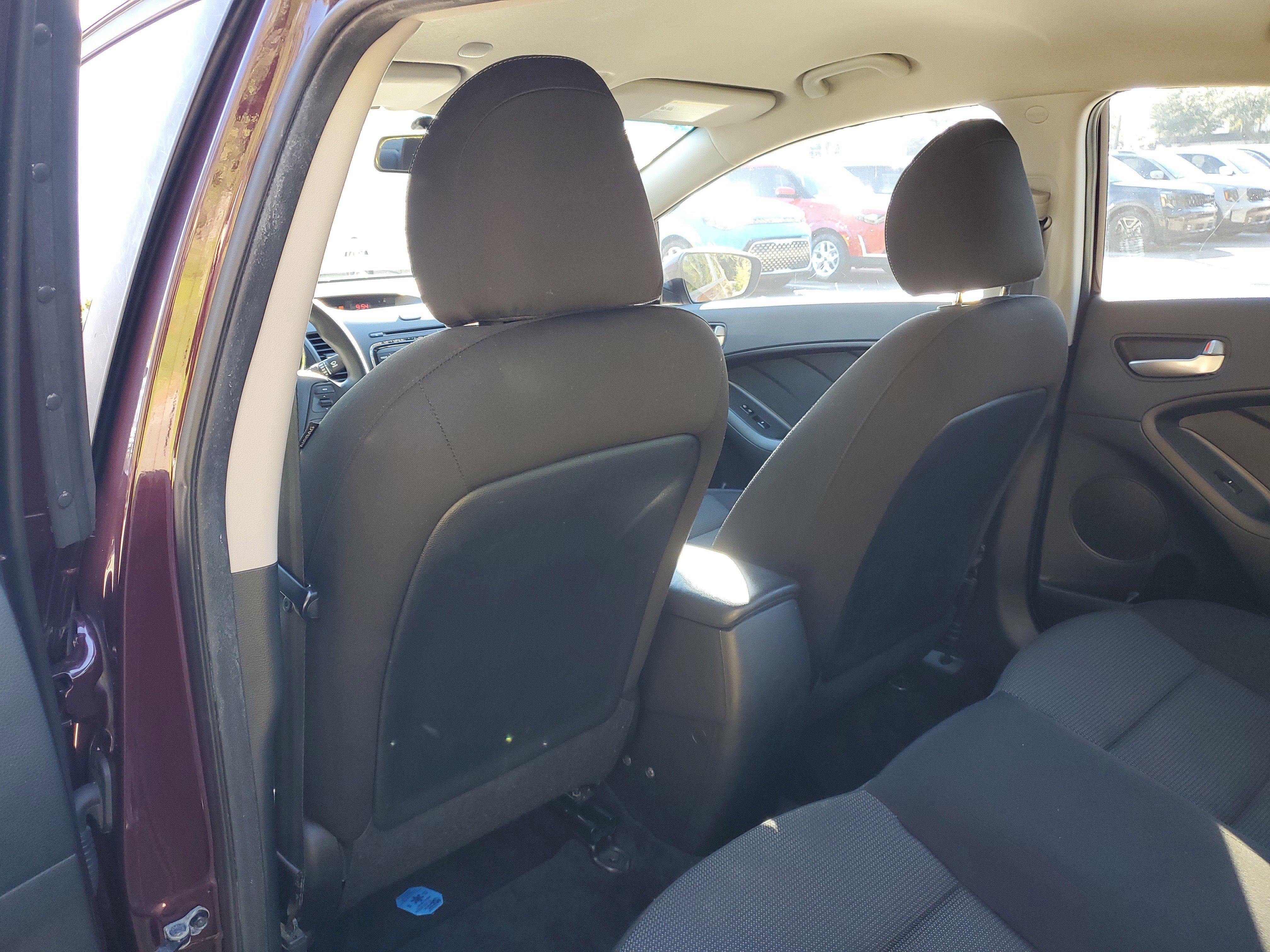 Used 2017 Kia Forte LX image 15