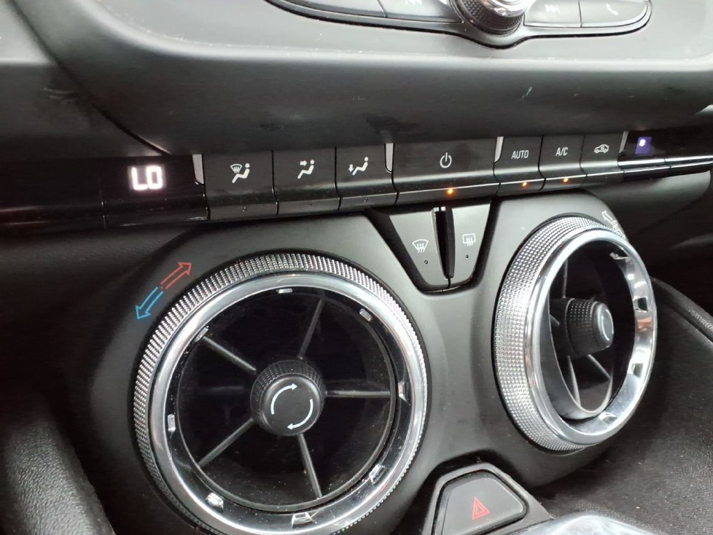 Used 2017 Chevrolet Camaro LT RWD image 16