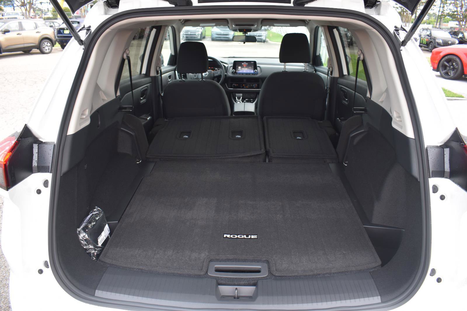 Used 2026 Nissan Rogue S FWD image 47