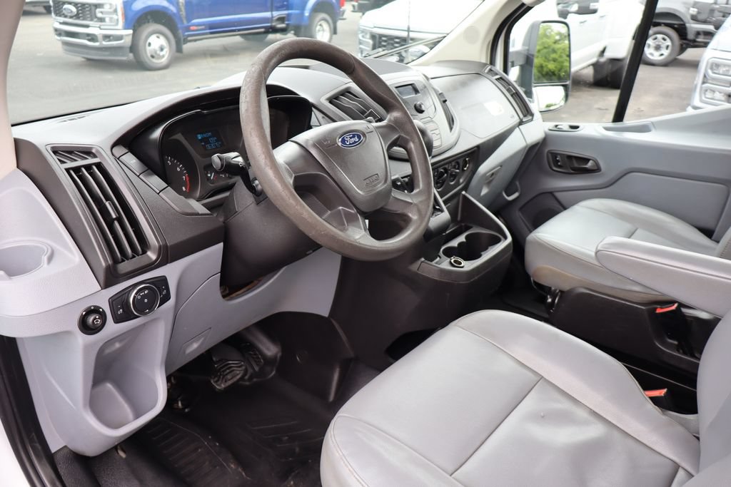 Used 2019 Ford Transit 250 138 RWD image 6