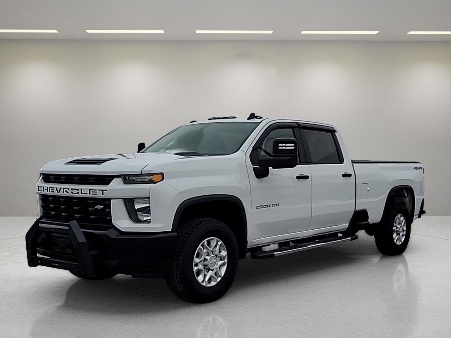 Used 2020 Chevrolet Silverado 2500 Custom w/ Custom Value Package image 4