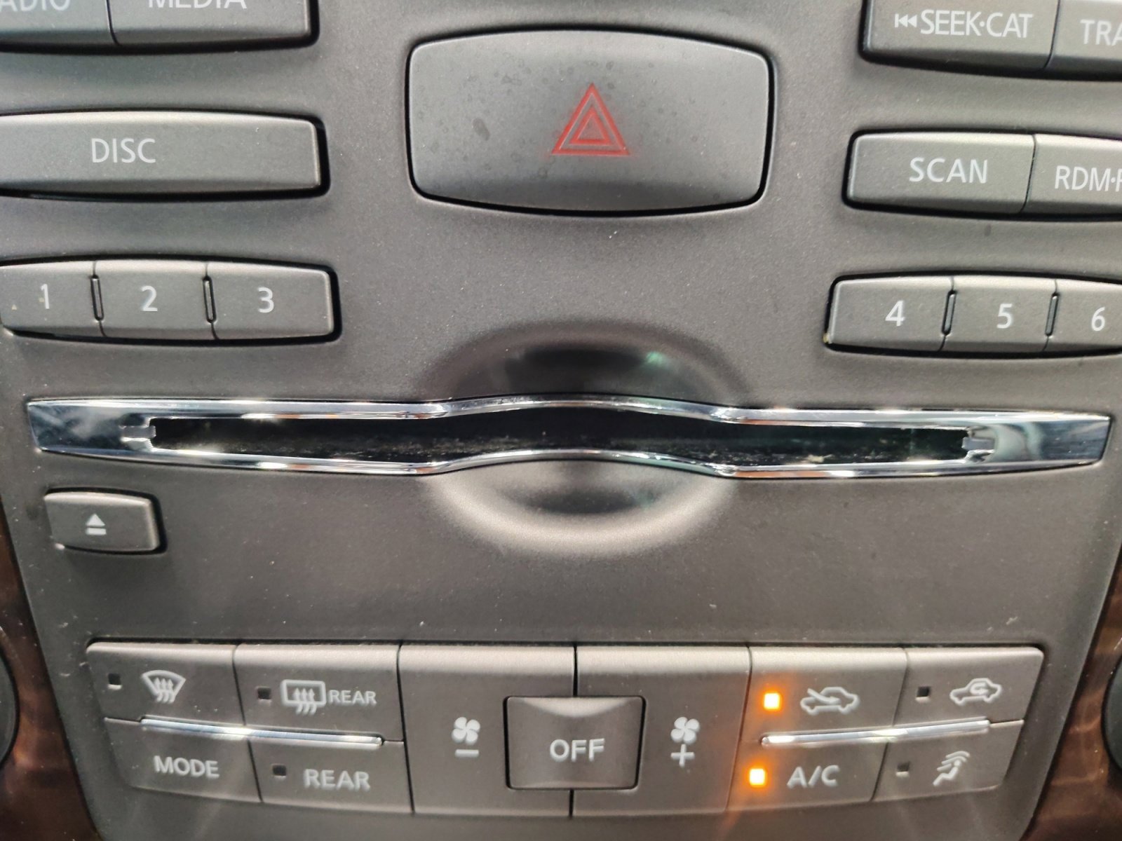 Used 2018 Nissan Armada SL w/ Premium Package image 37