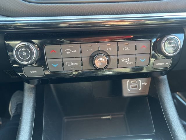 Used 2024 Jeep Compass Trailhawk AWD/4WD image 10
