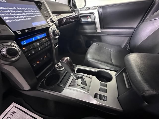 Used 2022 Toyota 4Runner Limited AWD/4WD image 31