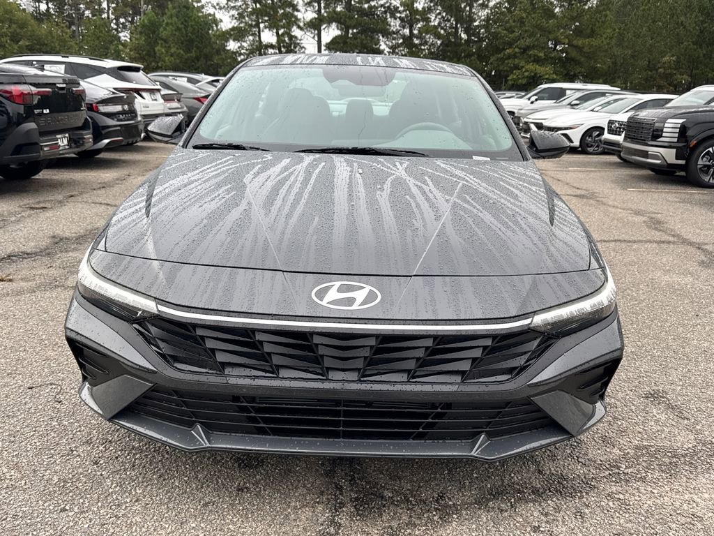 New 2025 Hyundai Elantra SEL image 8