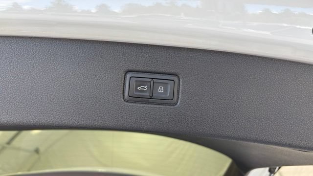 Used 2025 Audi Q7 3.0T Premium Plus AWD/4WD image 6