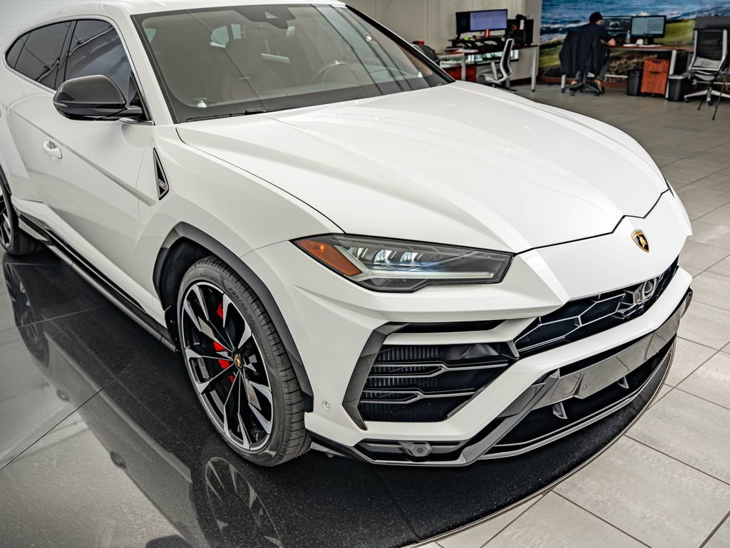 Used 2022 Lamborghini Urus AWD/4WD image 18