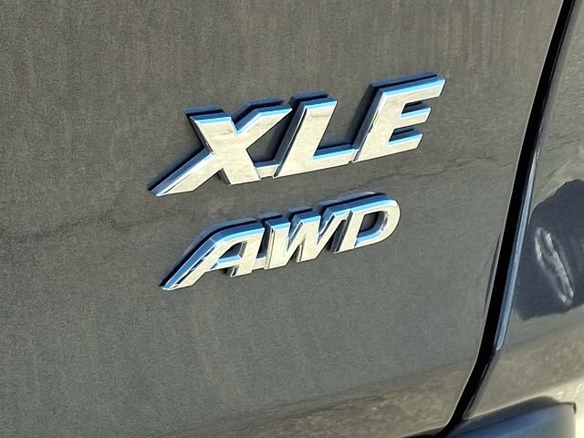 Used 2025 Toyota RAV4 XLE AWD/4WD image 31