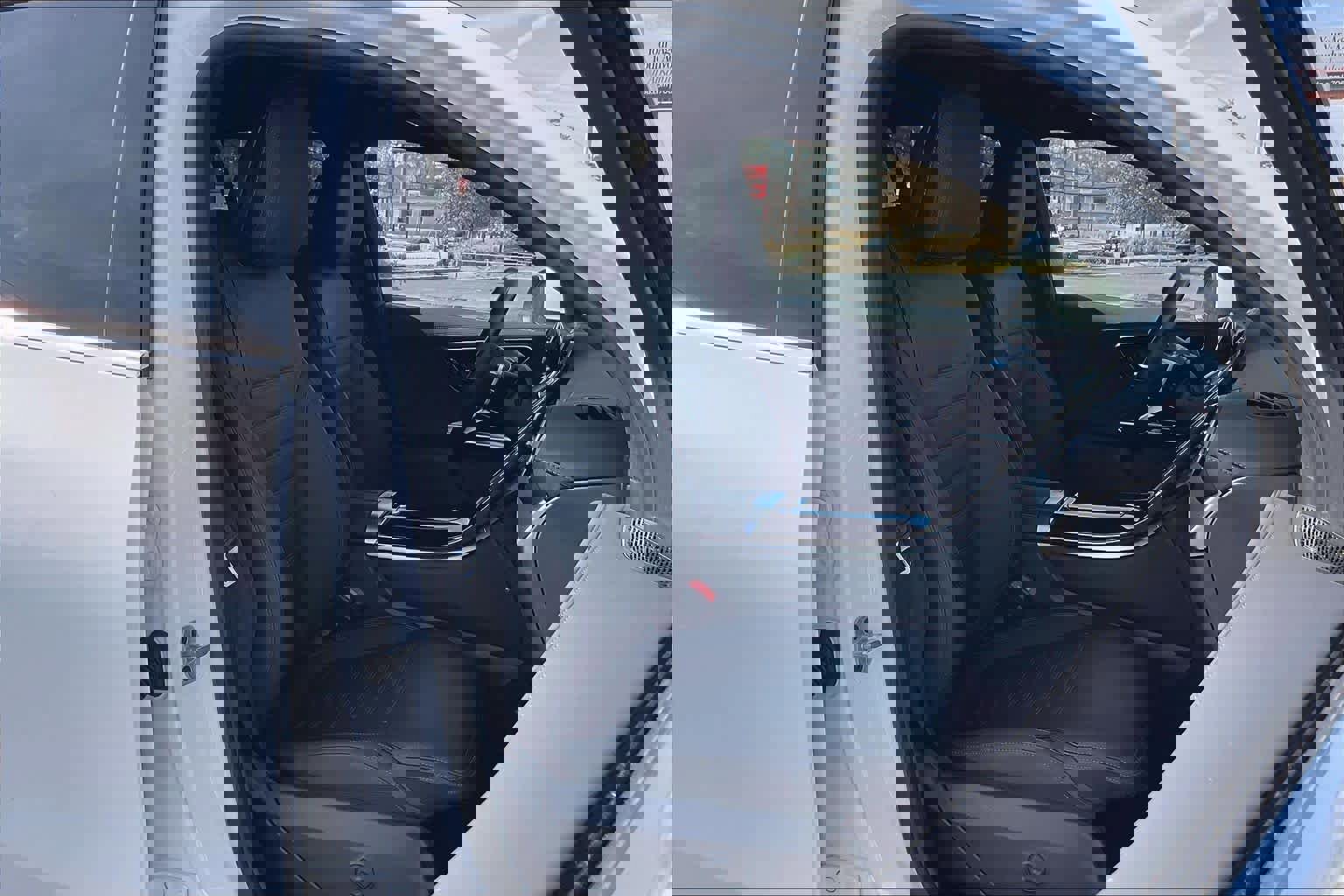 Certified 2025 Mercedes-Benz GLC 350e 4MATIC image 9