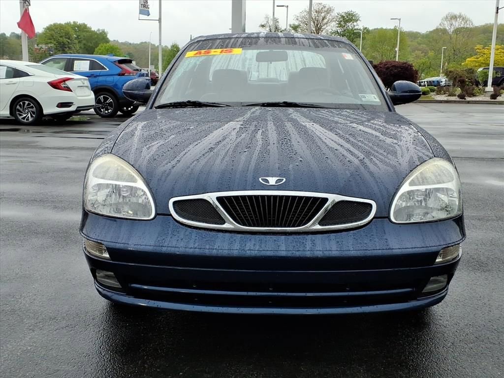 Used 2000 Daewoo Nubira SE FWD image 10