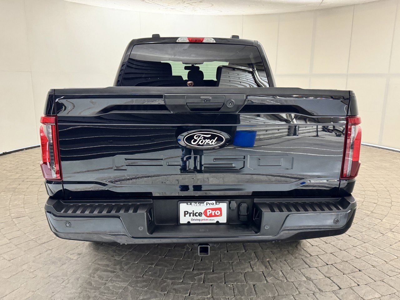 Used 2024 Ford F150 XLT w/ XLT Black Appearance Package image 5