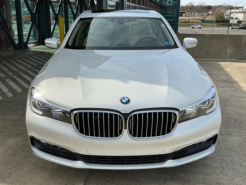 Used 2017 BMW 740i xDrive image 11