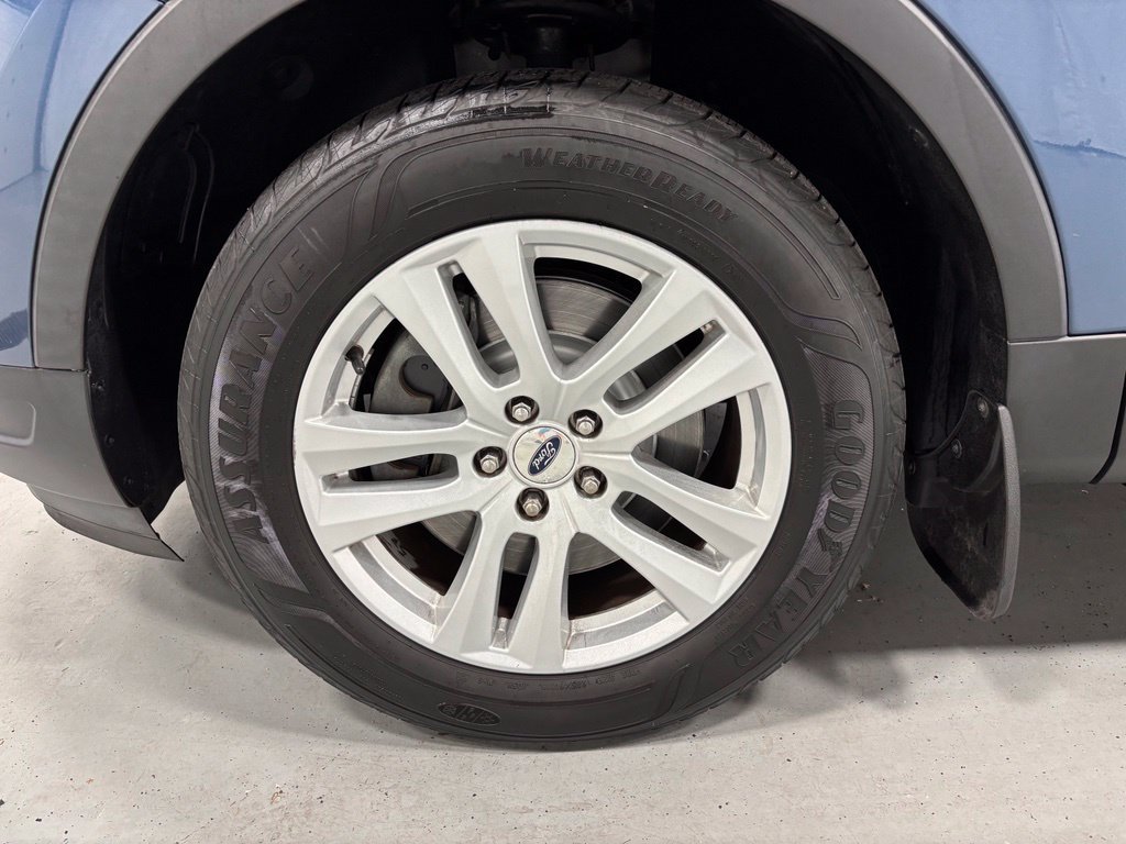 Used 2018 Ford Explorer XLT w/ Equipment Group 202A AWD/4WD image 61
