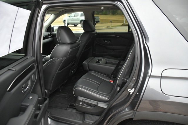 Used 2023 Honda Pilot Elite image 12