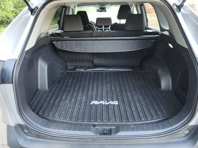 Used 2023 Toyota RAV4 XLE AWD/4WD image 31