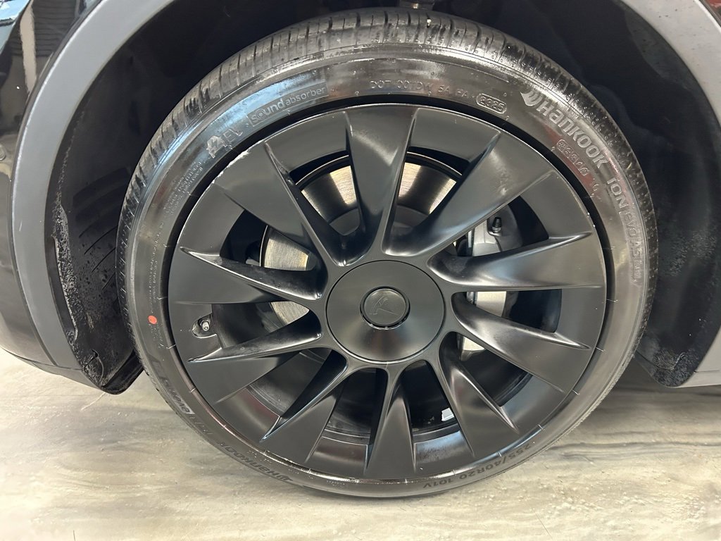 Used 2020 Tesla Model Y Long Range image 19