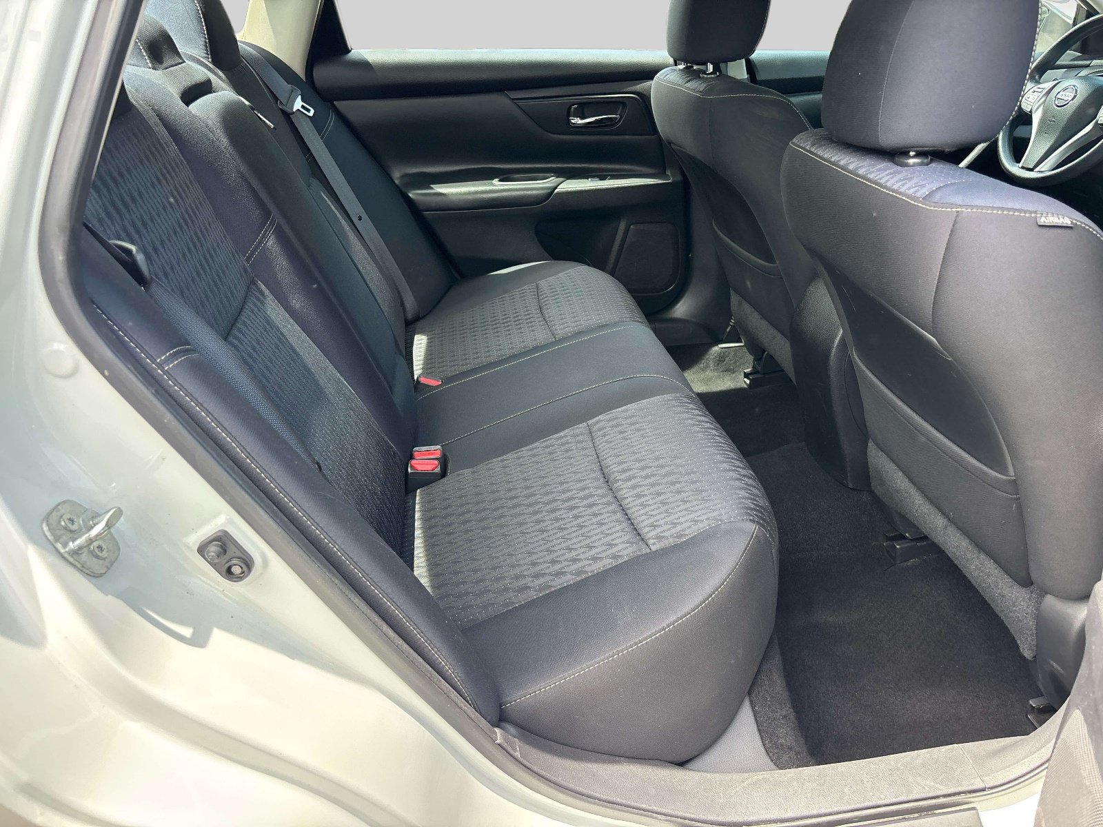 Used 2016 Nissan Altima 2.5 S w/ Power Driver Seat Package FWD image 14