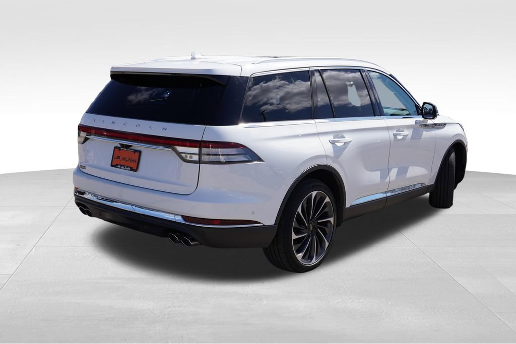 Used 2020 Lincoln Aviator Reserve w/ Equipment Group 202A image 6