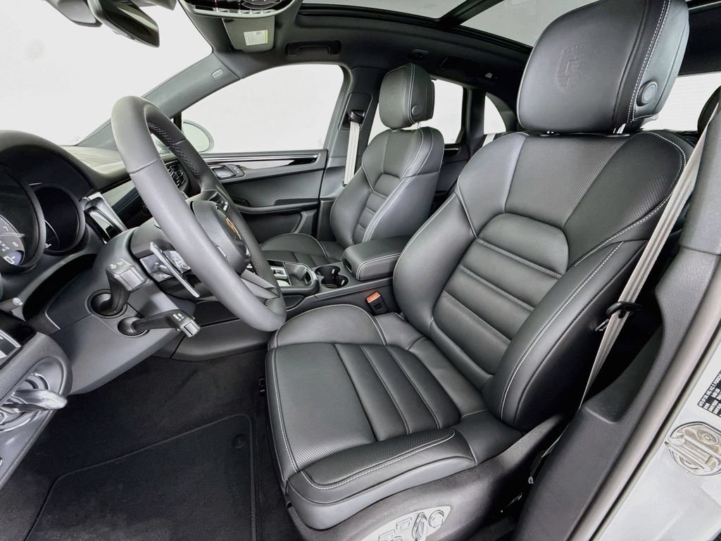 New 2026 Porsche Macan S AWD/4WD image 5