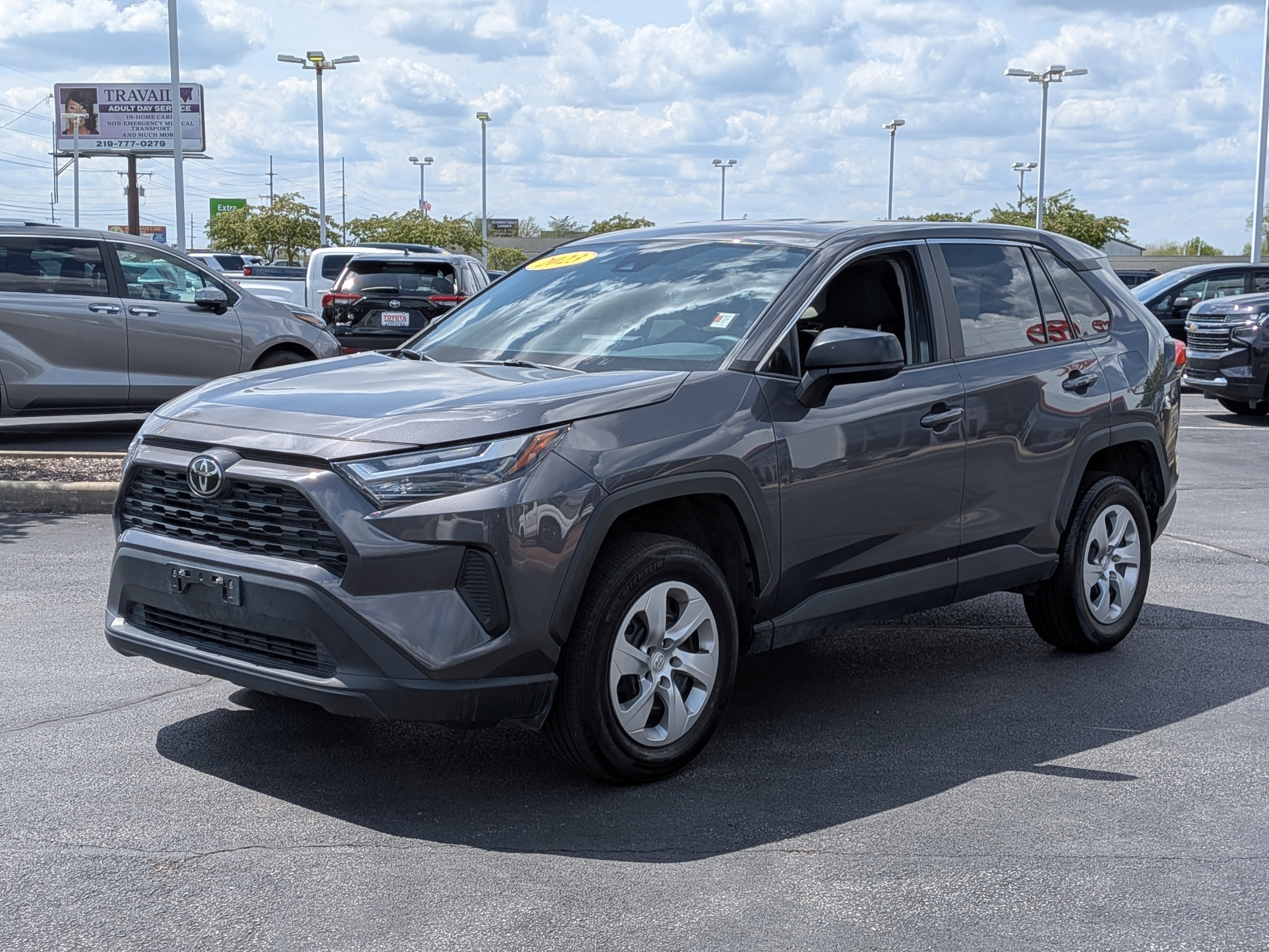 Certified 2023 Toyota RAV4 LE AWD/4WD image 4