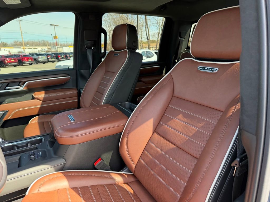 Used 2025 GMC Sierra 2500 Denali Ultimate image 14