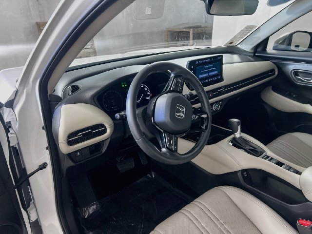 Used 2025 Honda HR-V EX-L image 11