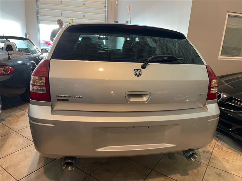 Used 2005 Dodge Magnum R/T w/ Convenience Group II image 6