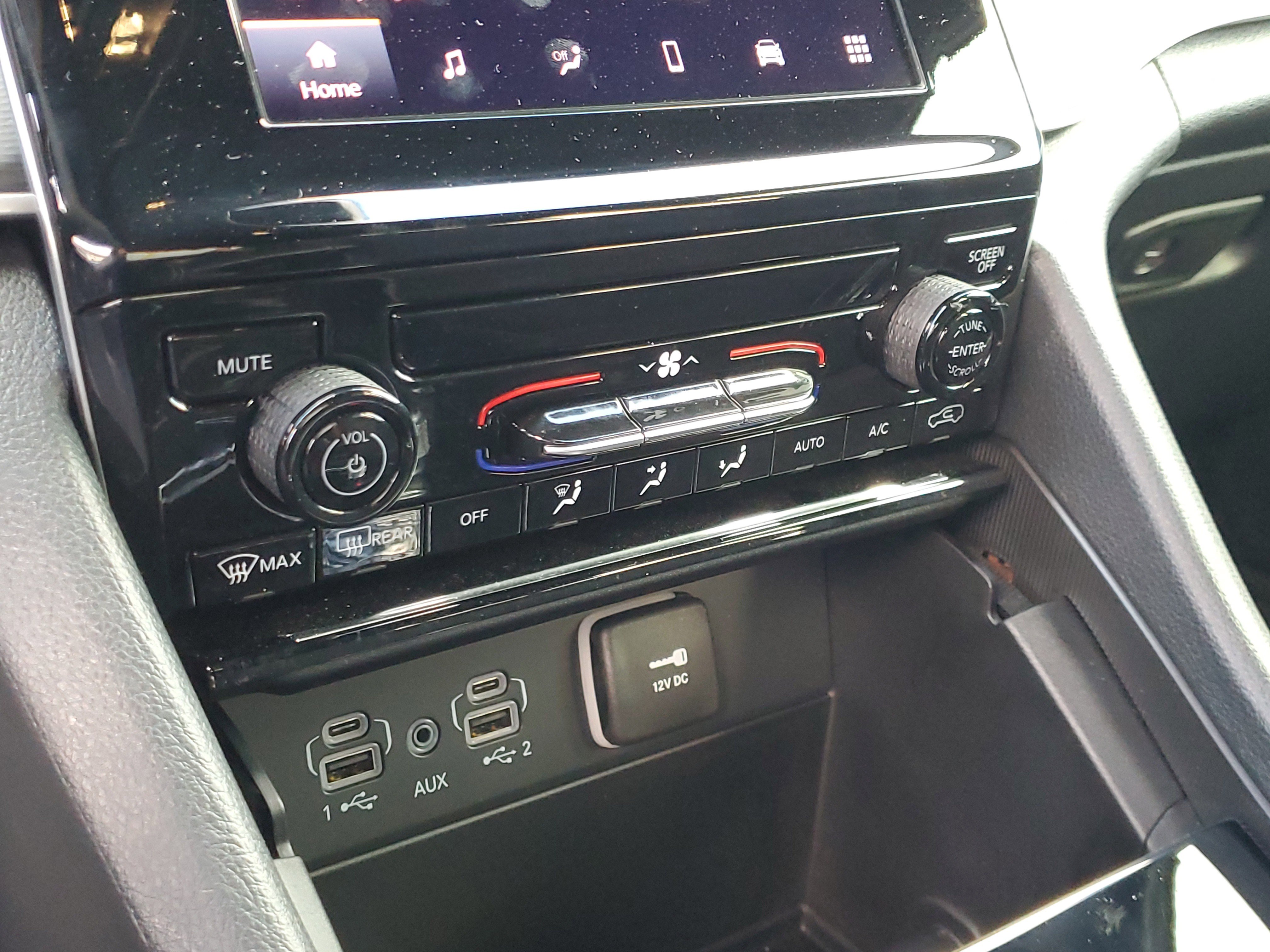 Used 2025 Jeep Grand Cherokee L Laredo w/ Trailer Tow Package image 26