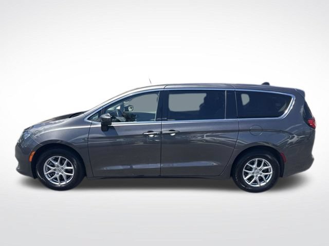 Used 2023 Chrysler Voyager LX FWD image 8