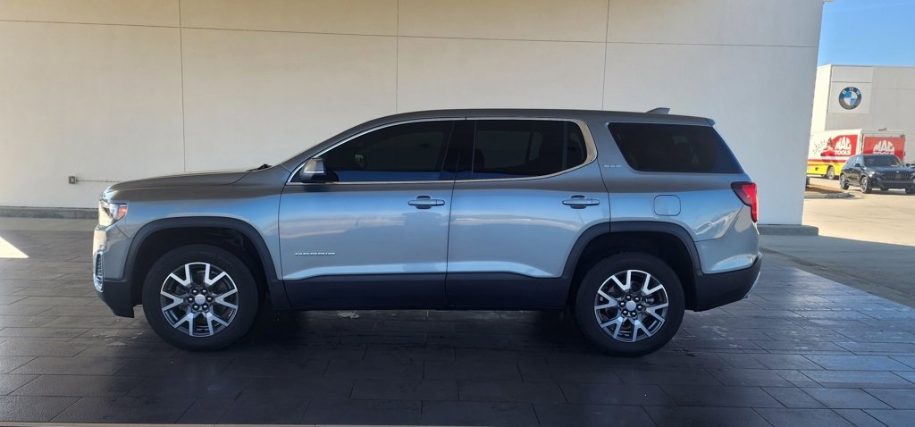 Used 2023 GMC Acadia SLE image 9