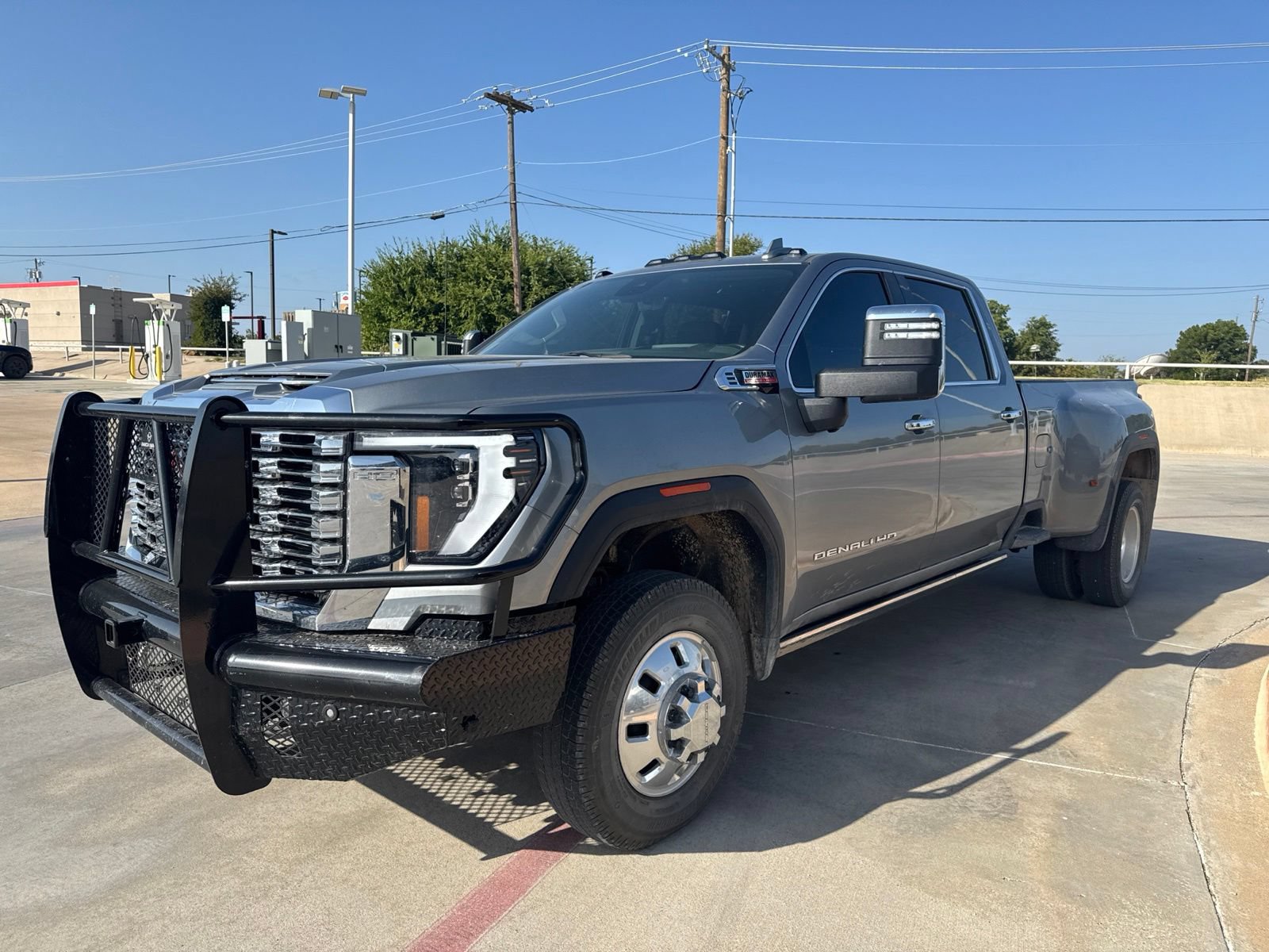 Used 2025 GMC Sierra 3500 Denali w/ Denali Reserve Package AWD/4WD image 8