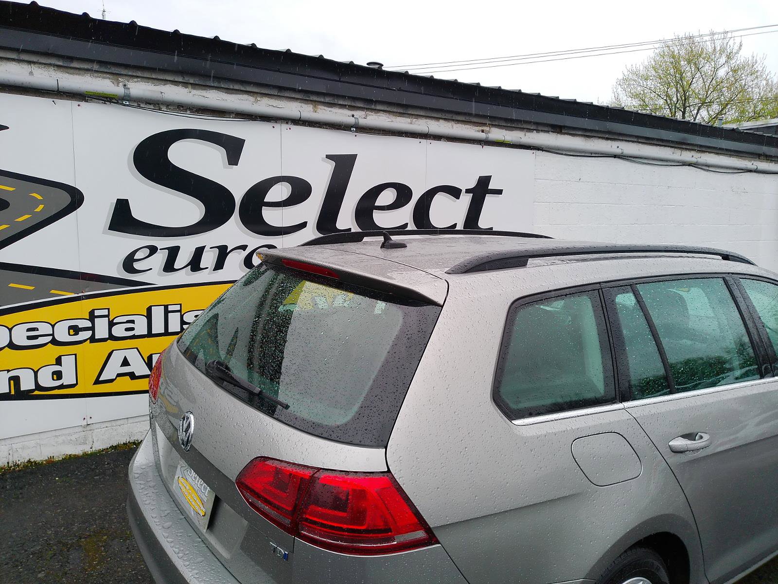 Used 2015 Volkswagen Golf TDI S FWD image 34