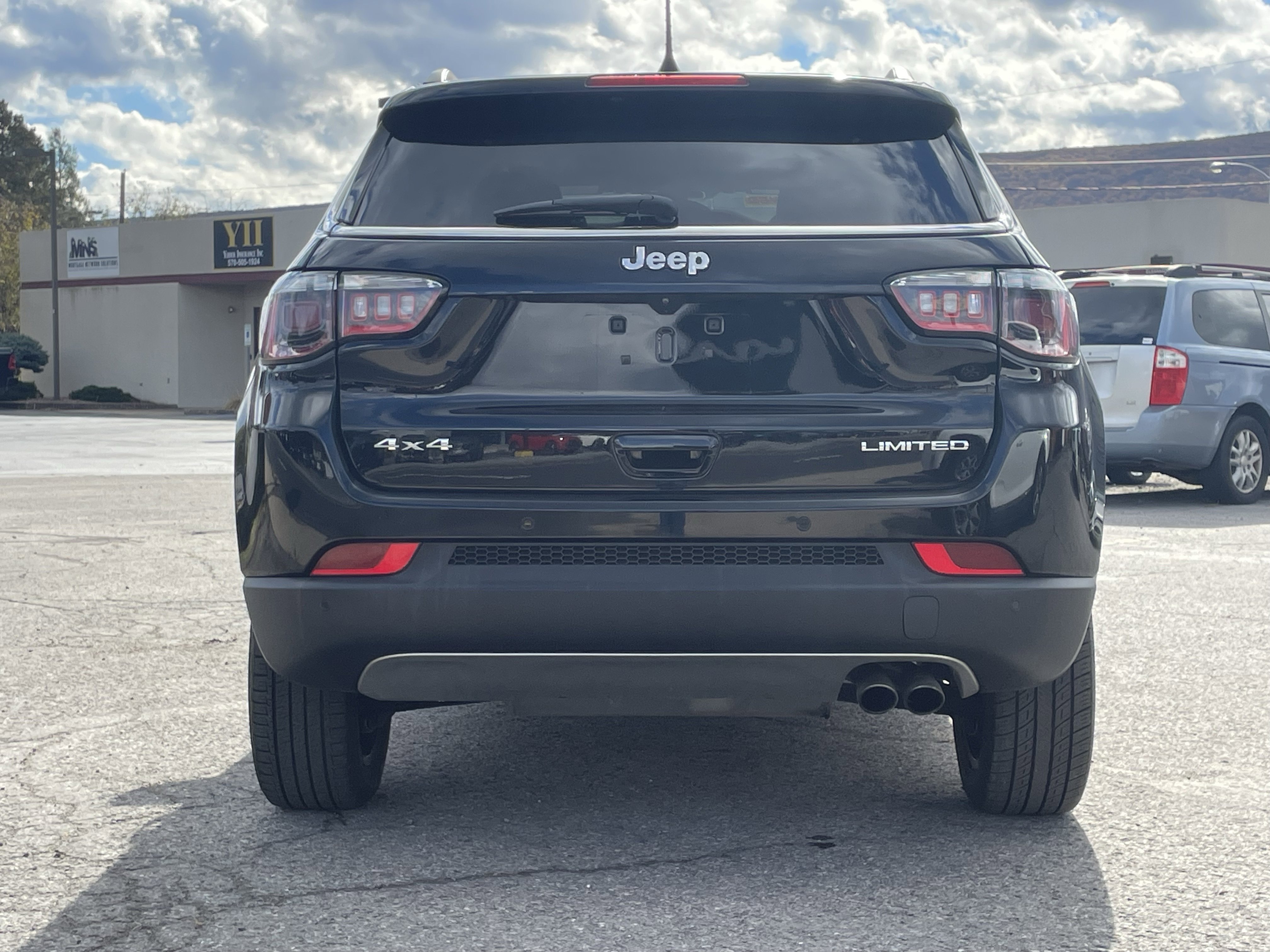 Used 2022 Jeep Compass Limited image 4