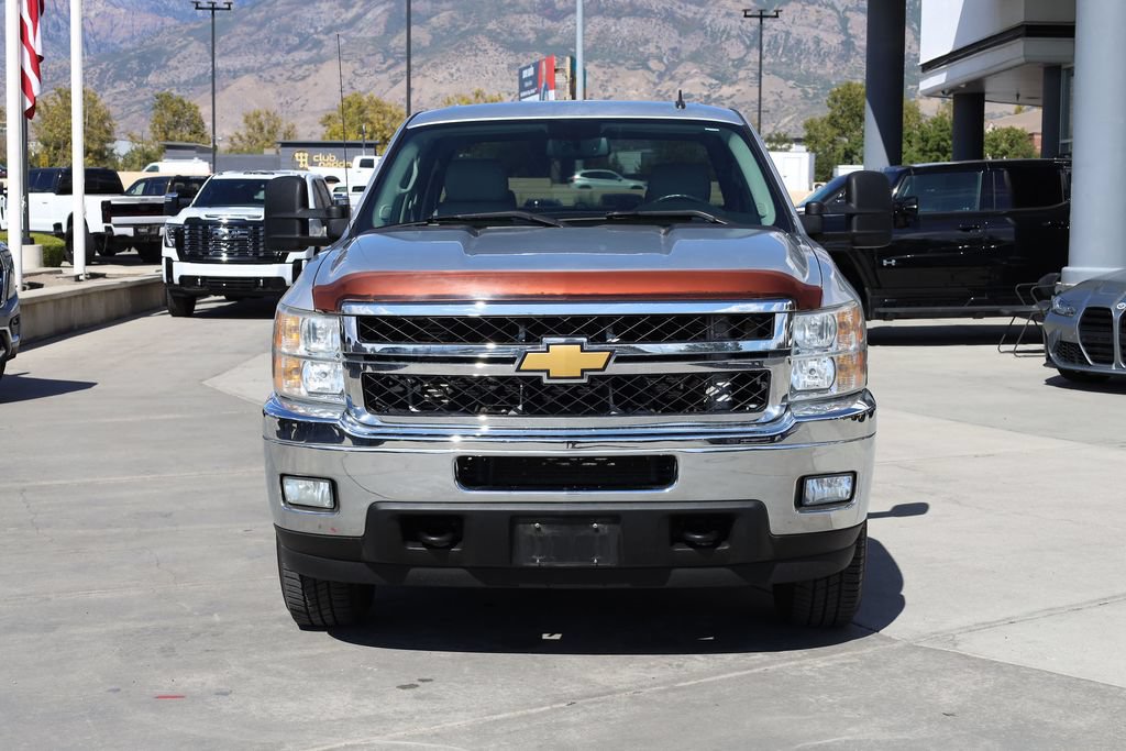 Used 2011 Chevrolet Silverado 3500 LT w/ Interior Plus Package AWD/4WD image 9