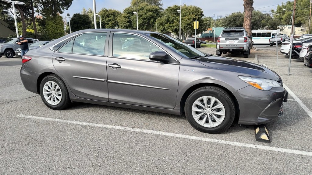 Used 2017 Toyota Camry LE