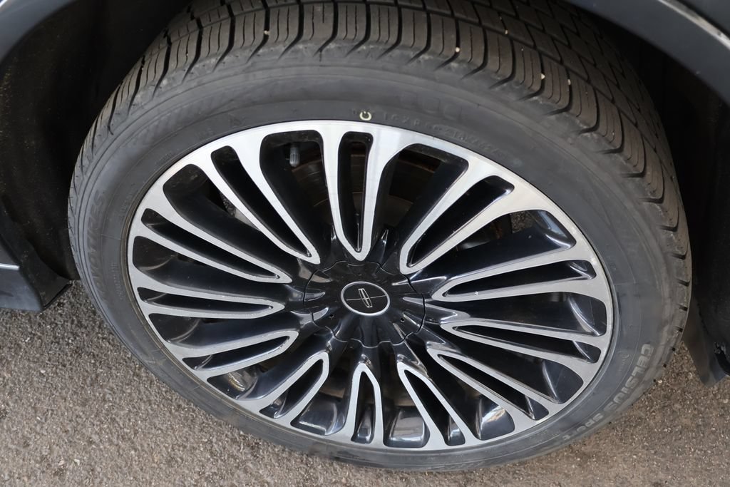 Used 2020 Lincoln Aviator Black Label w/ Dynamic Handling Package AWD/4WD image 70