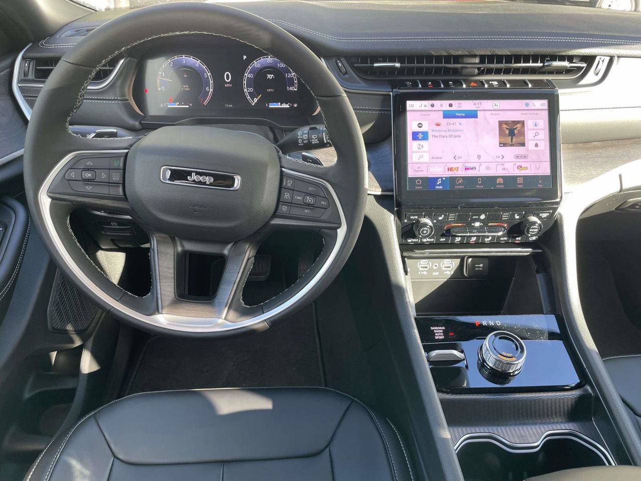 New 2025 Jeep Grand Cherokee L Limited image 10