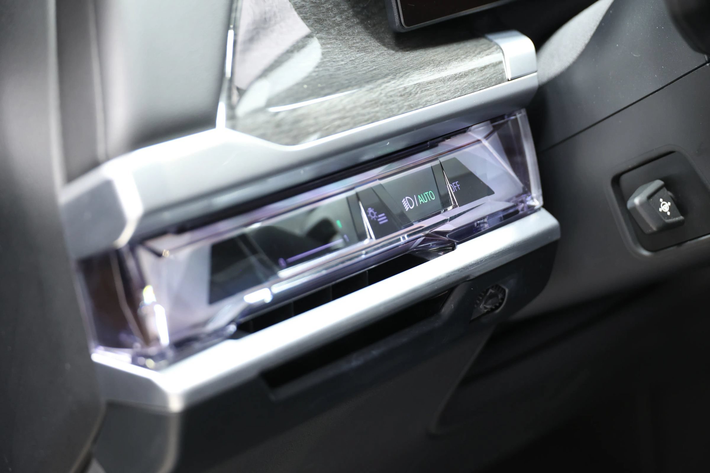 Used 2023 BMW 740i RWD image 22
