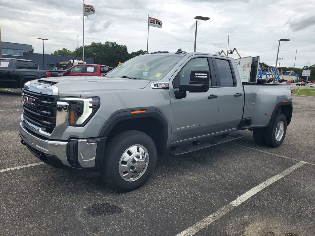 Used 2026 GMC Sierra 3500 Pro AWD/4WD image 2
