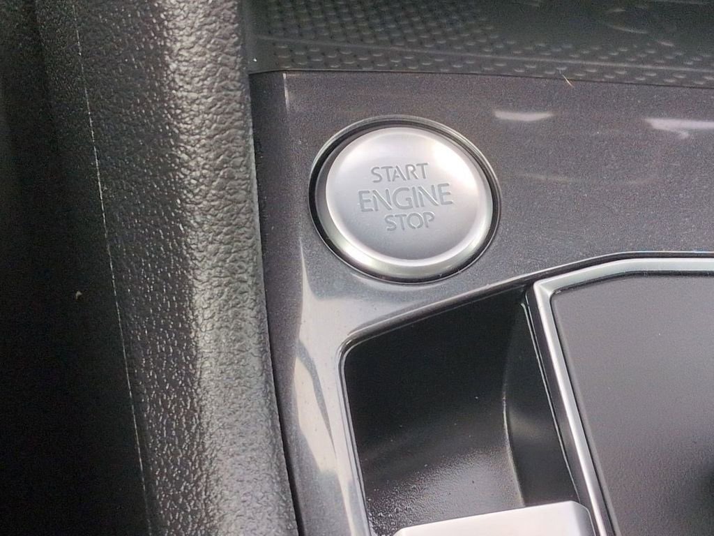 Used 2020 Volkswagen Tiguan SEL w/ 3rd Row Seat Package AWD/4WD image 15